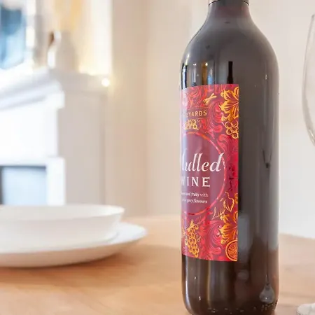 Cosy Haven Next To White Rose Shopping Centre - Pass The Keys לידס