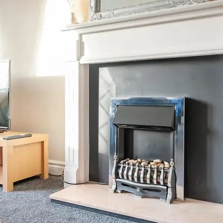 Cosy Haven Next To White Rose Shopping Centre - Pass The Keys דירה לידס