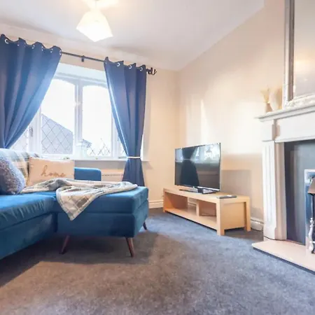 Апартаменти Cosy Haven Next To White Rose Shopping Centre - Pass The Keys *