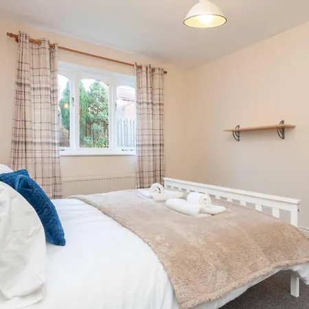 דירה Cosy Haven Next To White Rose Shopping Centre - Pass The Keys לידס