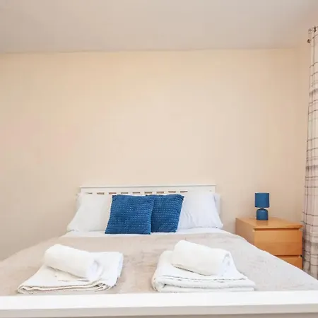 דירה Cosy Haven Next To White Rose Shopping Centre - Pass The Keys לידס